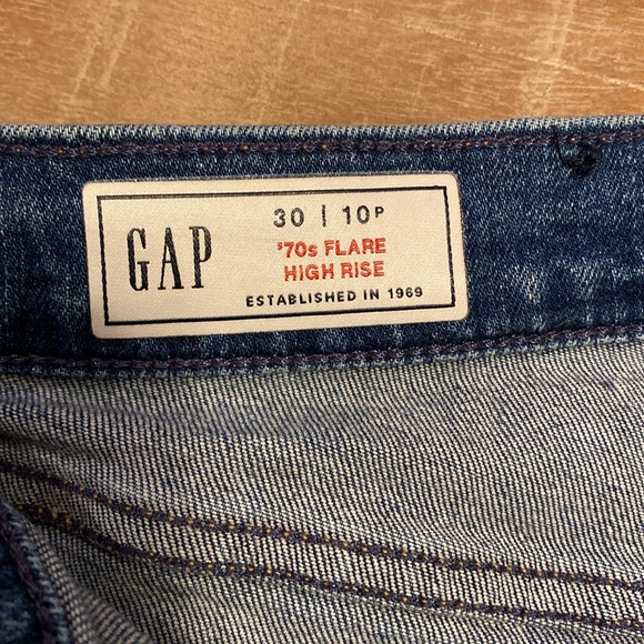 High Rise '70s Flare Jeans - Picture 3 of 8